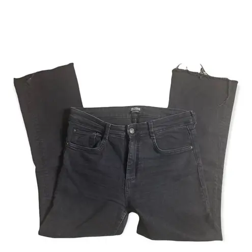 ZARA  Trafaluc Denim Collection SZ 8 raw hem, cropped jeans in black