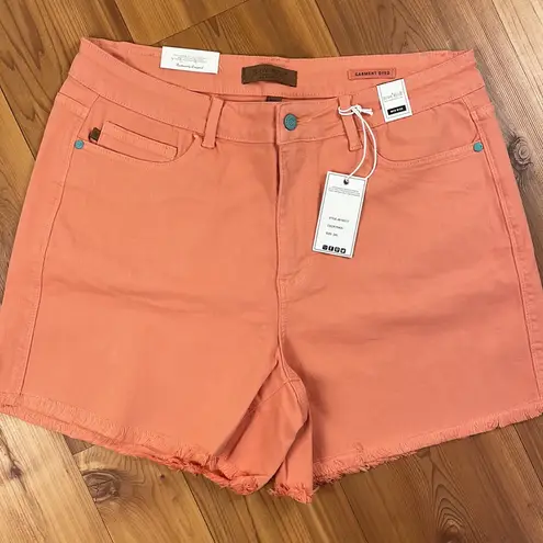 Judy Blue Peach Fray Hem Garment Dyed Midi Mid Rise Stretchy Denim Shorts 2X New
