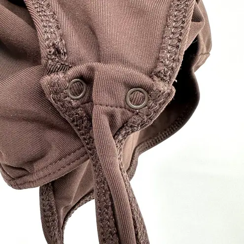 Aritzia  Babaton Contour Racerback Tank Bodysuit Scoop Neck Stretch Thong Brown L