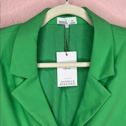 Danielle Bernstein For WeWoreWhat Solid-Colored Cropped Blazer Green. Size L