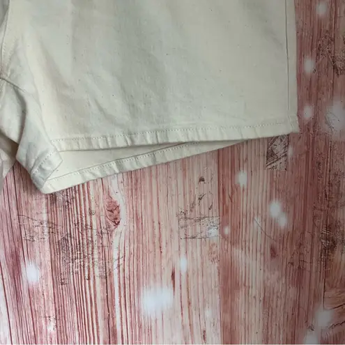 Universal Threads Universal Thread Oatmeal Women's Plus Size High-Rise
Midi Jean Shorts