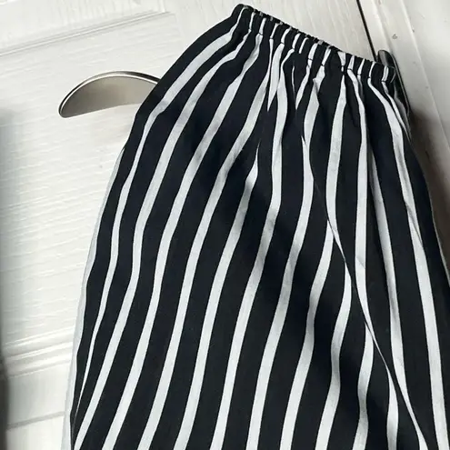 Savanna Jane Sz S Blouse Black White Stripe Floral Embroidery Top Black