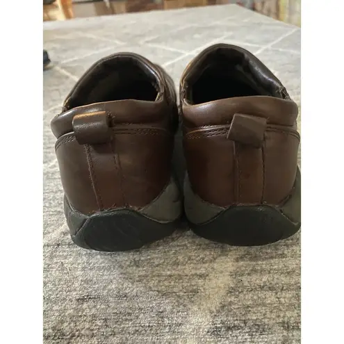 LL Bean Brown Leather Comfort Skip On Shoes Rubber Sole Size 9 Women's