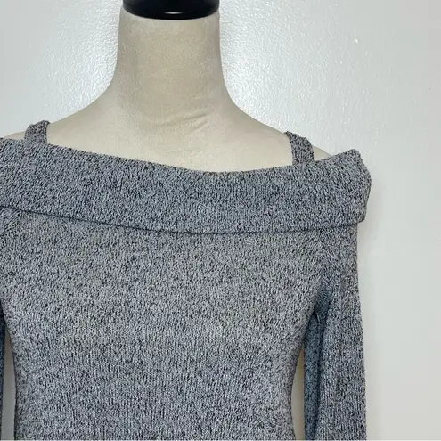 Lavender Field Grey Off-Shoulder Sweater Top Size Small Soft Knit Long Sleeve