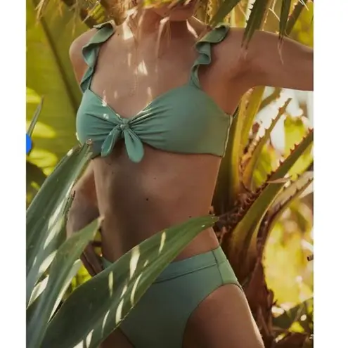 Daisy Dippin 's Countess Bikini Top & Ultra Bottoms in Green