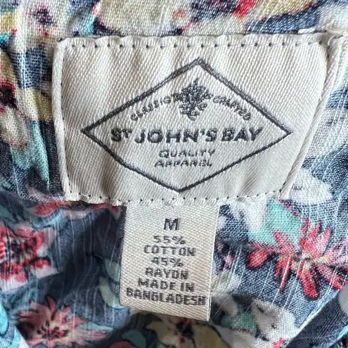 st. john's bay St John’s Bay split crewneck navy ditsy floral cotton blend top size medium NWT