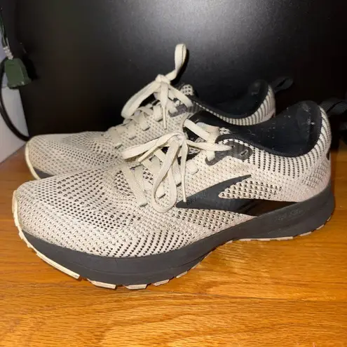 Brooks  revel 5 shoes