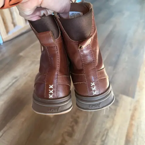 REEF Swellular Leather Boots in Brown