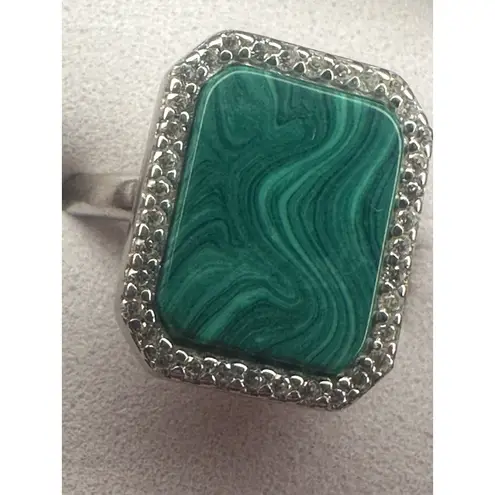 Vintage Uniquely Banded Malachite Stone in Sterling Silver Ring: Size 6 Green