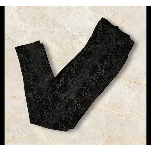 INC International Concepts High Rise Leggings Black Snake Print Size 8
