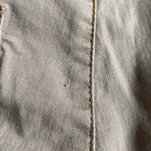 Paris Blues Beige Bermuda Shorts Size 13