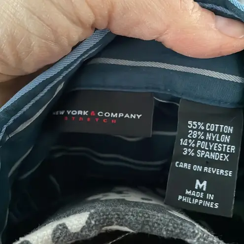 New York And Company Stretch Blue/Green Striped Button Down Shirt Size Medium