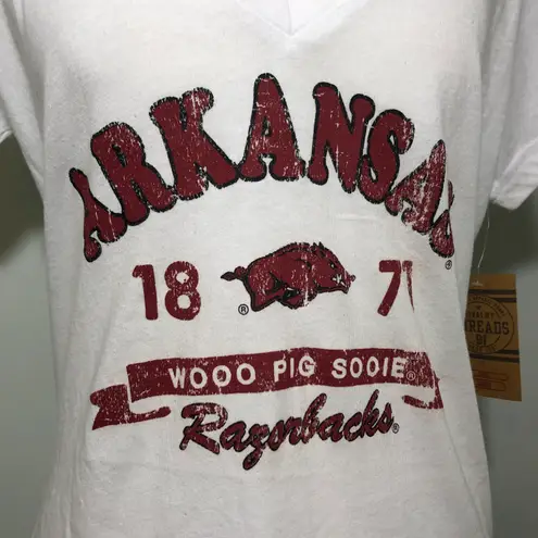 Rivalry Threads NWT University of Arkansas Razorbacks V-Neck Tee Shirt Top New