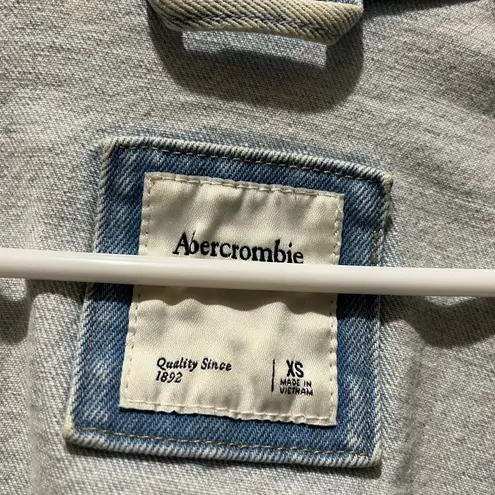 Abercrombie & Fitch Abercrombie Light Blue Denim Jacket