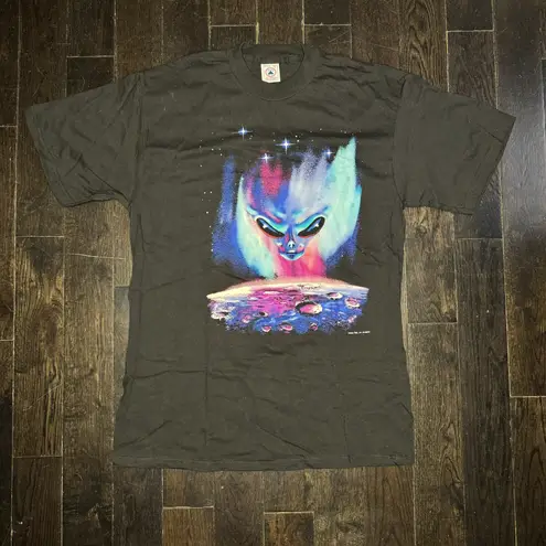 Delta NWOT Vintage Wild Side Alien Crater Universe Black Crewneck Short Sleeve T-shirt Sz Large