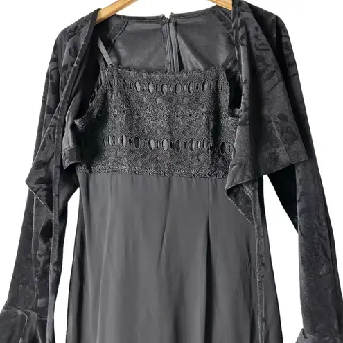 Vintage Black Whimsigoth Dress Bell Sleeve Velvet Goth Vampire Witchy Medium