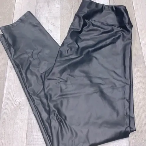 Sweet Palm faux leather black leggings pleather shorts size large