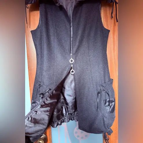 CoVelo Clothing Poppy Black Wool Long Sleeveless Jacket Topper Vest Silk Lined Size 12
