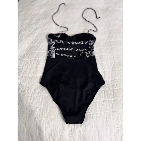 Abercrombie & Fitch  one piece swimming suit size extra small women's, like new - Image 3