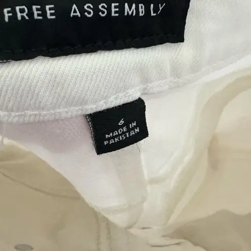 Free Assembly Denim Shorts Size 6 Off