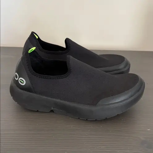 OOFOS 00mg eeZee Women's Closed Toe Canvas Shoe Black Size 7