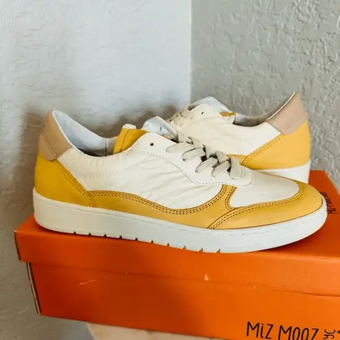 Miz Mooz Veronica Leather Sneaker Lightweight Yellow/White Size 7.5 Euro 38, NWT