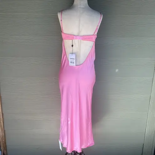 Rumored “Monroe” Midi Dress Pink Size M