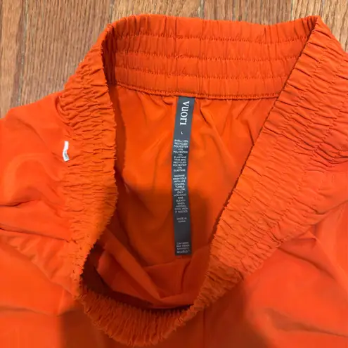 Vuori Villa Short Size Large NWOT