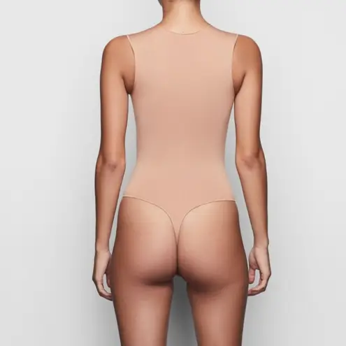 SKIMS Essential Crew Neck Sleeveless Bodysuit