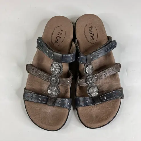 Taos studded slide sandals two toned leather size 7