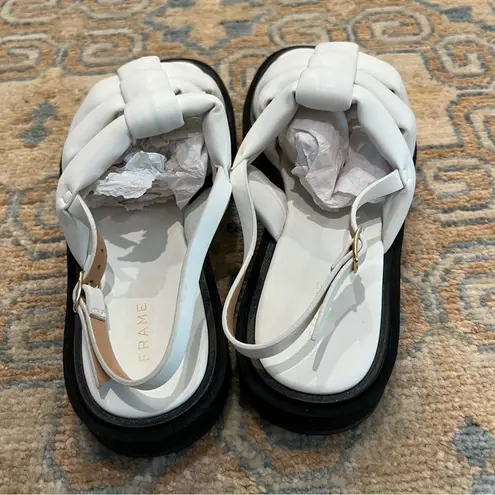 frame denim NWT FRAME Le Weston white & black padded faux leather sandals | size 39 / 9