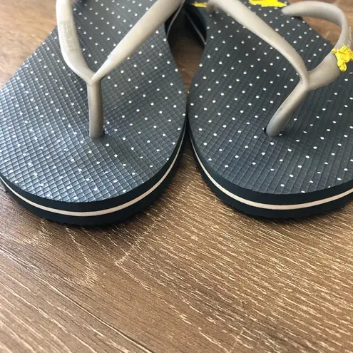 NWOT Freewaters REI Scooter Flip Flop Sandals 8 Navy Yellow Blue