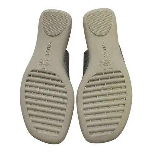 The FLEXX Rain Maker Thong Sandal Silver Elastic/Vaccheta US Women's 7.5M Size 7.5