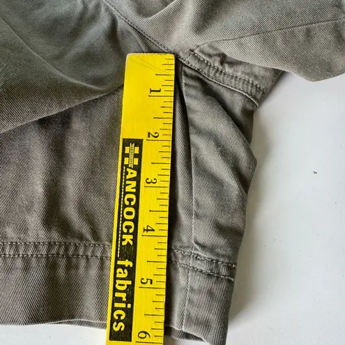 Vintage 90’s LizWear Petite Olive Green Pleated High Waist Cotton Shorts Sz 6P