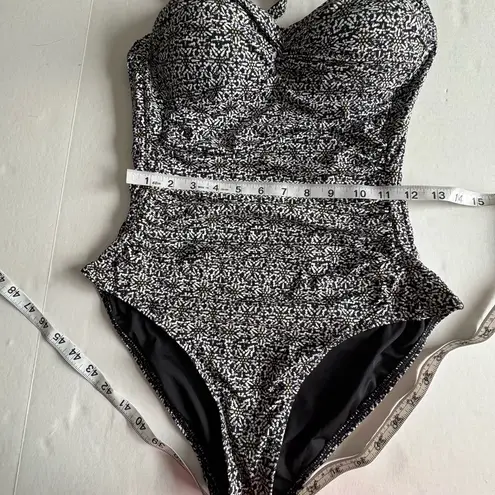 Niptuck Nautical Foil Joanne One piece swimsuit mutli fit cup size 8 Black