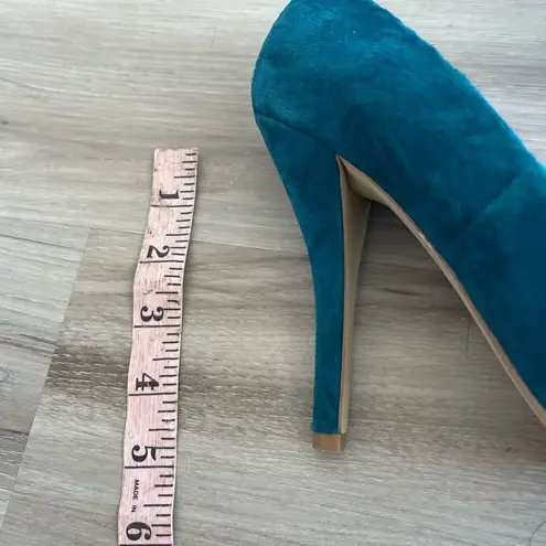 Audrey Brooke  8.5 Leather Turquoise Pumps