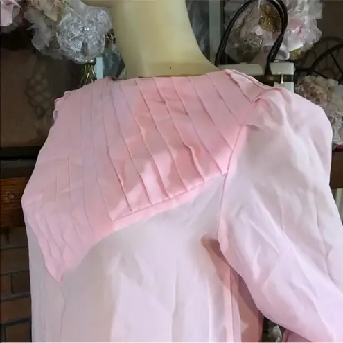 VINTAGE KLE PINK PLEATED RUFFLE BACK BUTTON PUFFED SLEEVE BLOUSE (S)