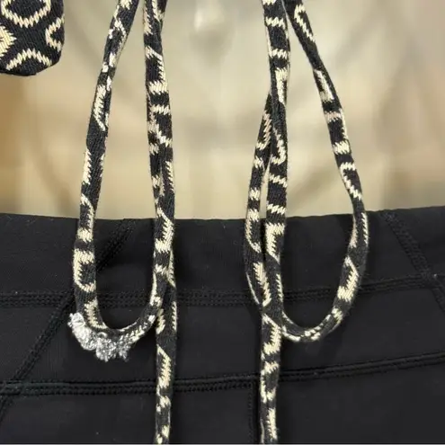 Nicholas Crop Halter Top Size 0 Lace Up Black Geometric Print Chic Party Minimal