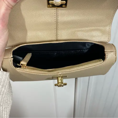 Cafune Stance Wallet Crossbody Purse in tan neutral leather Nwt quiet luxury