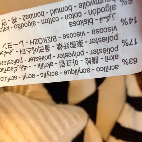 Stradivarius  Black and Cream Striped Turtleneck Sweater thumbnail 6