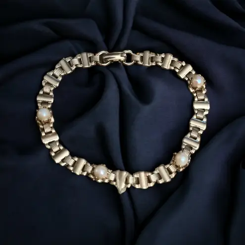 Macy's Vintage Gold And Genuine Pearls Bracelet