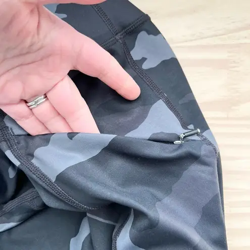 Athleta  Camo Contender 7/8 Tight Legging In Powerlift Black & Grey, XS‎