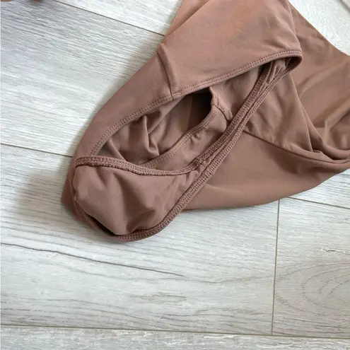 Babaton Contour Bodysuit Brown (large) square neck seamless double lined party