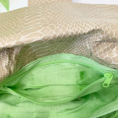 Samoe Bowtie Snakeskin Looking Clutch / Crossbody