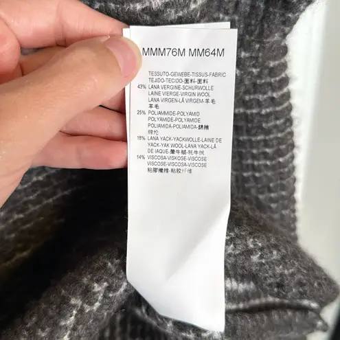 Armani Collezioni Vintage Wool Blend Women’s Sweater - 12