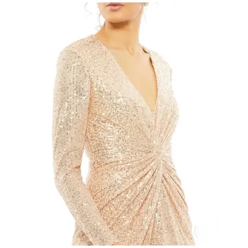 Mac Duggal NWT Ieena Sequin Knotted Long
Sleeve Midi Dress Rose Gold Sz 10
$358