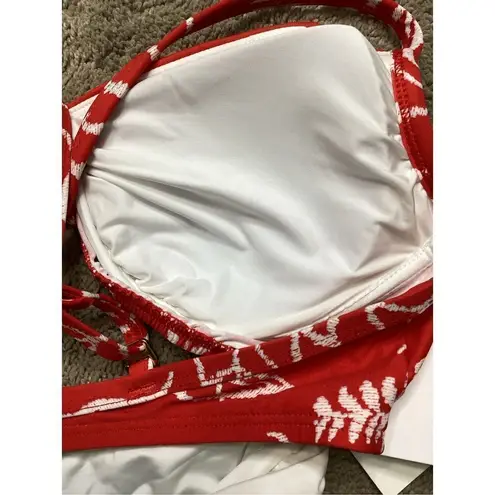 La Blanca New. red and white bikini set. Medium. Retails $139.