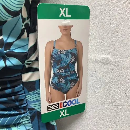 32 Degrees Heat 32 Degrees Cool Size XL Floral Ruching Detail One Piece Swimsuit. New With Tags