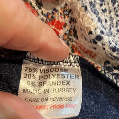 Made in Turkey Isle multiple colors mini dress PTP 26 length 34 drop shoulder Size L