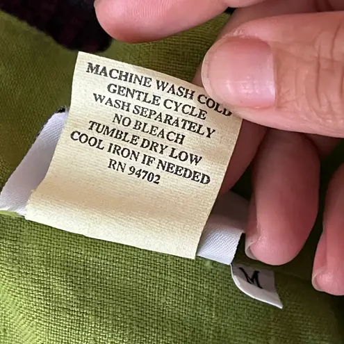 Hot Cotton Women’s Green Linen V